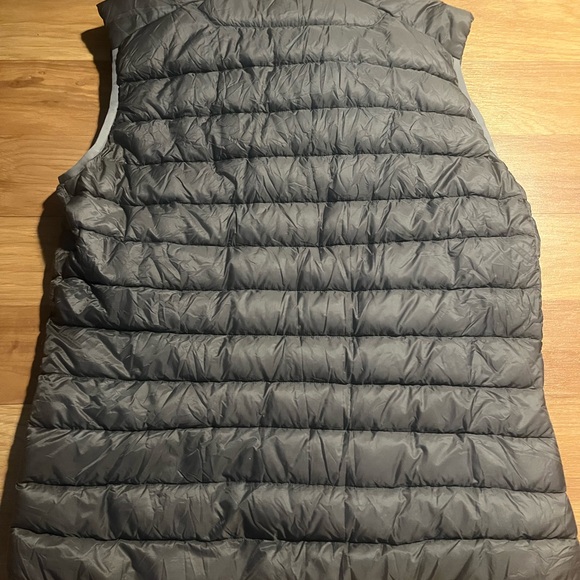 Arc'teryx Charcoal Quilted Vest - Picture 7 of 7